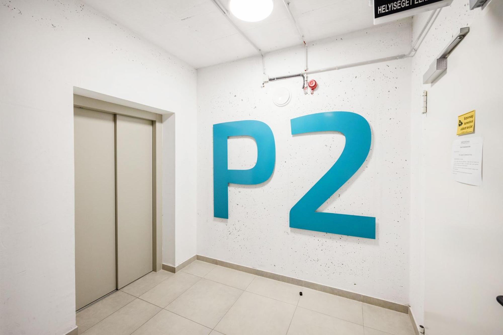 Modern Riverfront Apartment With Free Parking 부다페스트 외부 사진