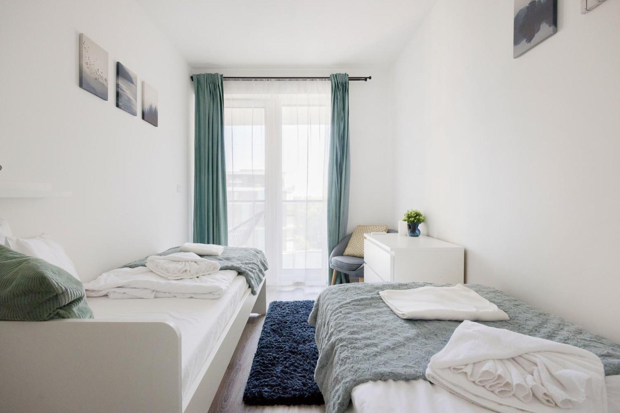 Modern Riverfront Apartment With Free Parking 부다페스트 외부 사진